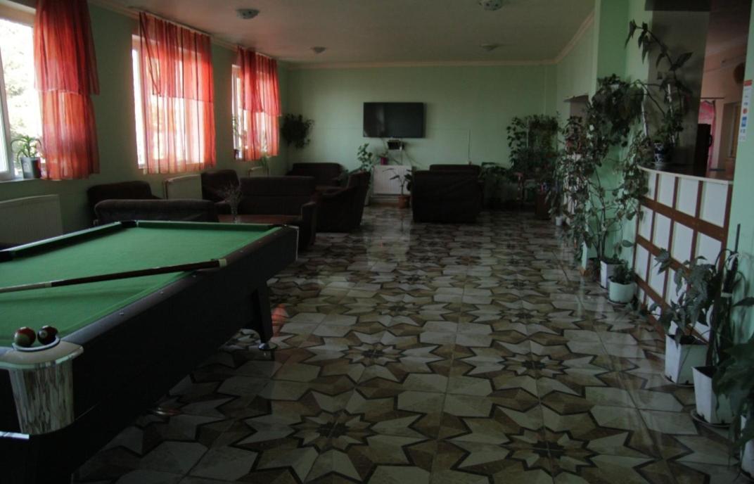 Tsalka Hotel Екстериор снимка
